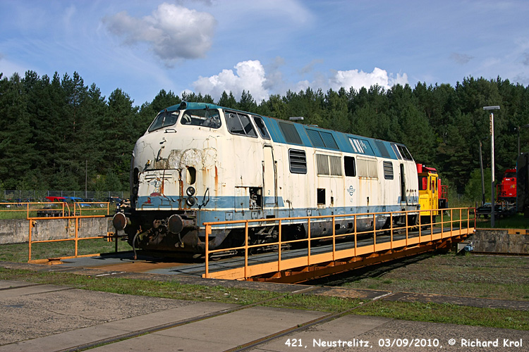 V200 112
